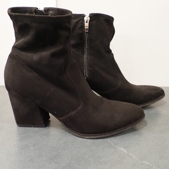 Marc Fisher sz 7.5 Leave2 black suede ankle booties - Picture 3 of 16